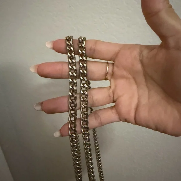 Express Animal Print Shoulder Bag with Gold Chain - Picture 3 of 4